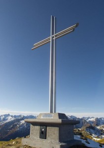 Das neue Gipfelkreuz am Rosskogel